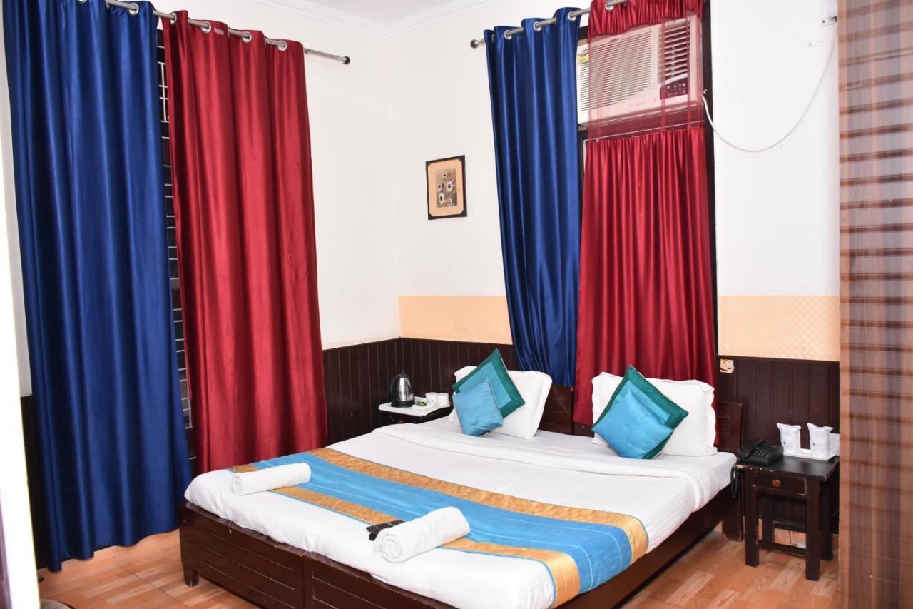 Hotel The Abodes House à Greater Noida Extérieur photo