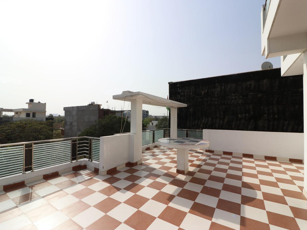 Hotel The Abodes House à Greater Noida Extérieur photo