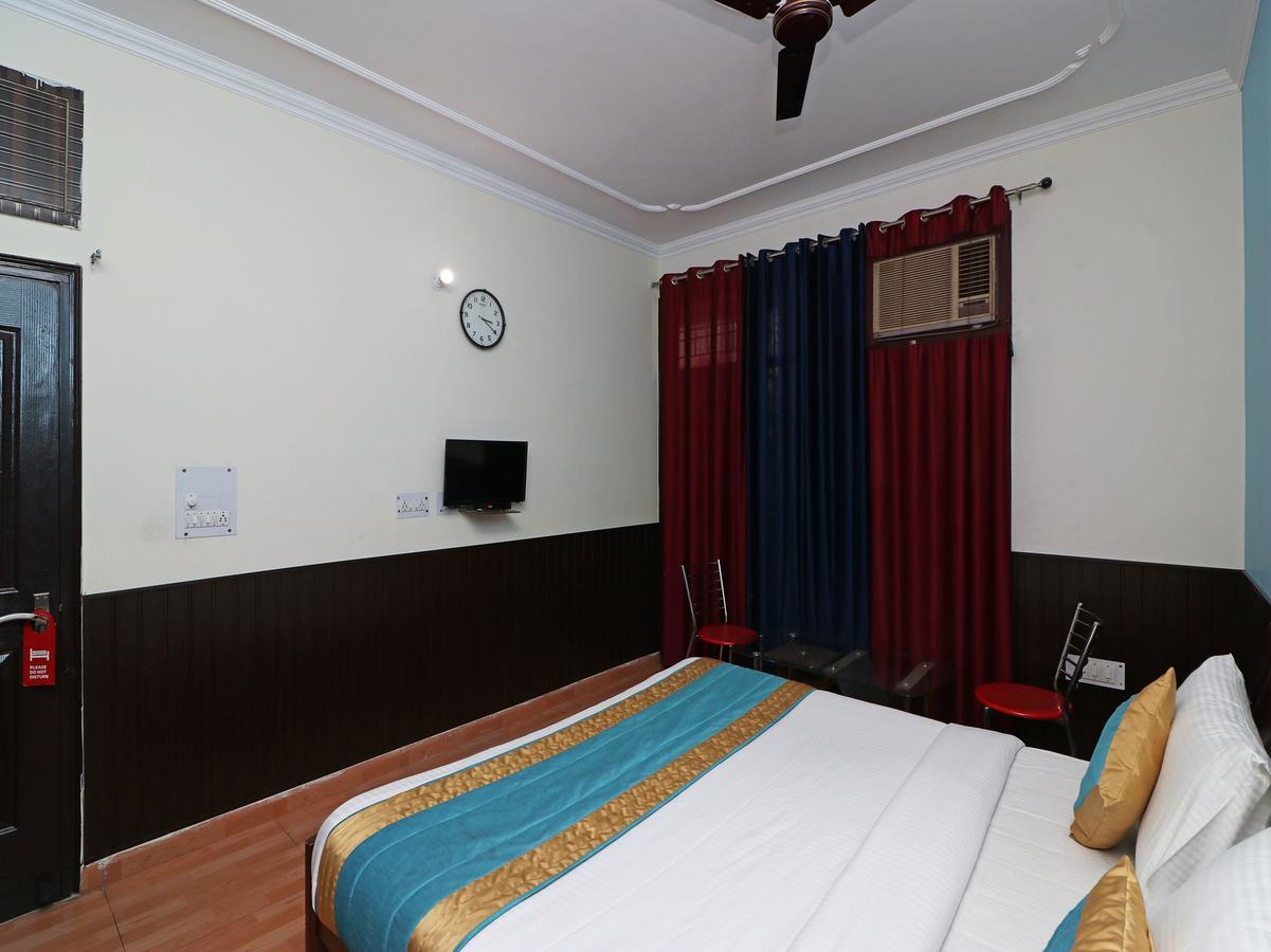 Hotel The Abodes House à Greater Noida Extérieur photo